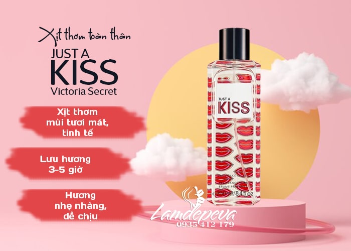 Xịt thơm Just A Kiss Victoria Secret của Mỹ chai 250ml  90